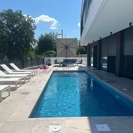 Premium With Pool 빌라
